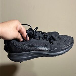 Nike Men's Black Athletic Shoes